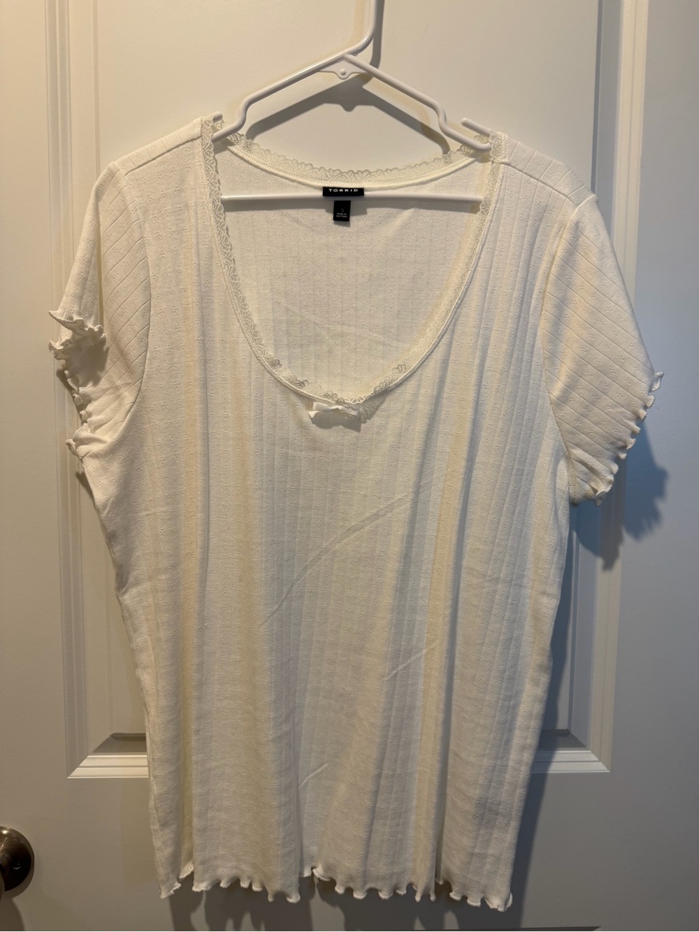 torrid Cream Ribbed Scoop Neck Short Sleeve Top